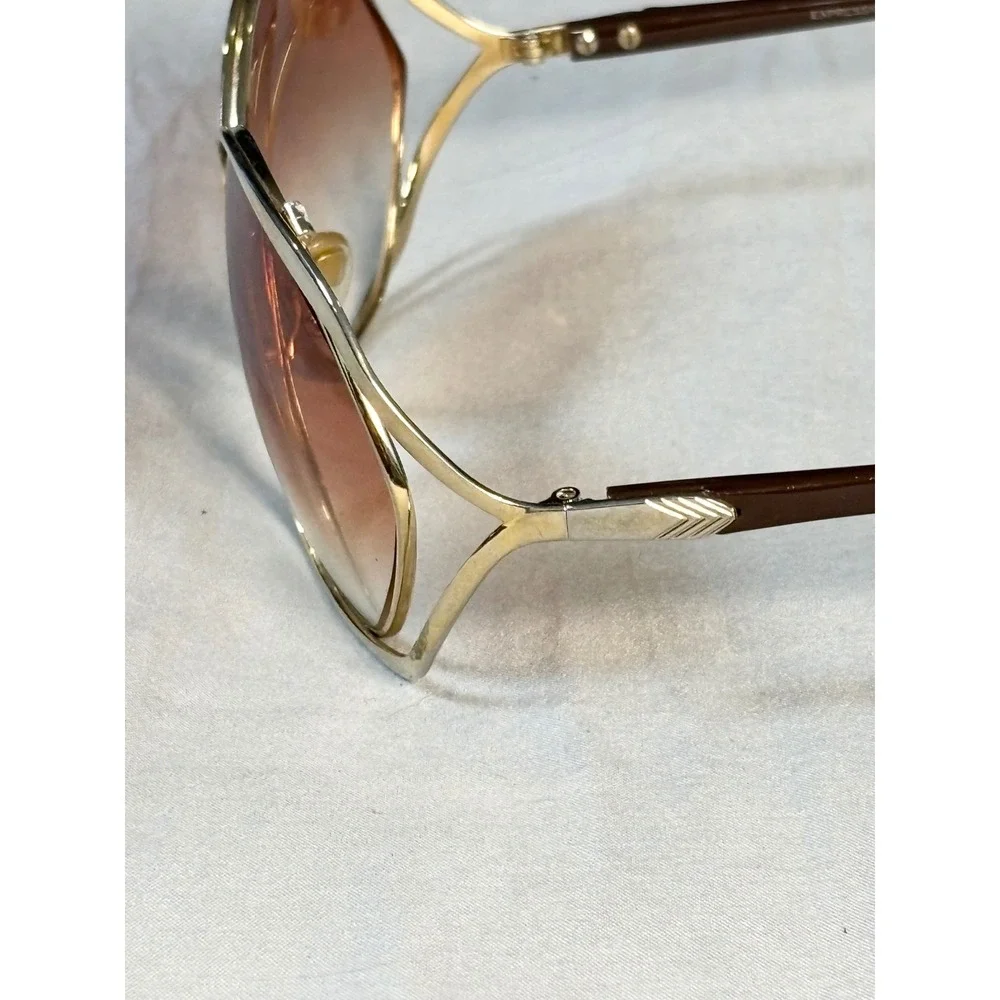 Vintage 80s Butterfly Sunglasses Gold Tone Metal Brown Gradient Lens Women
